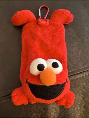Sesame Street Elmo Plush keychain pouch from Universal Studios Japan 3.5” x 4.5”